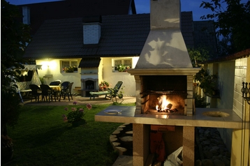 Słowacja Privát Poruba, Zewnątrz